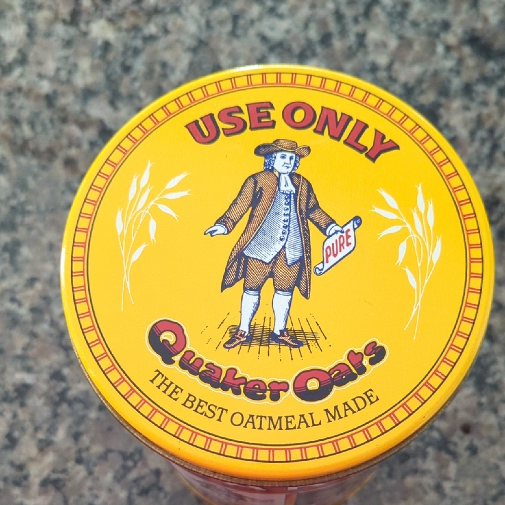 Vintage Quaker Oats Tin with Vintage Design 1984